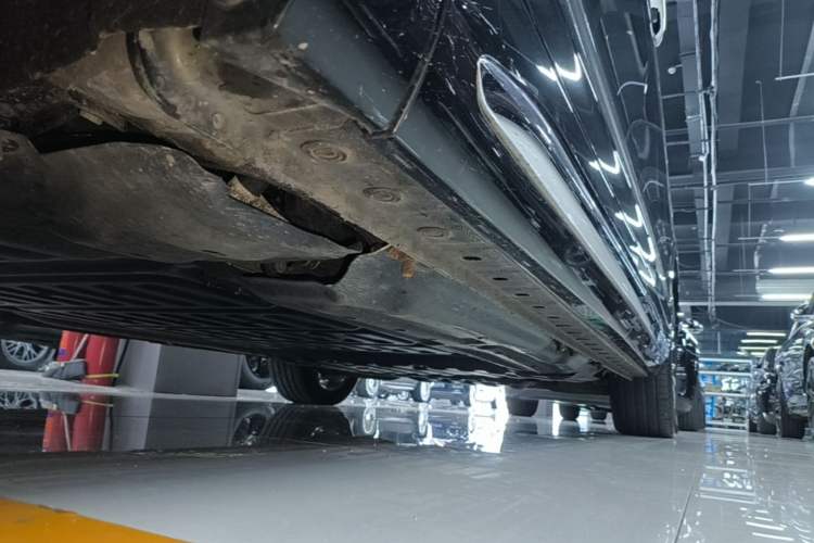 Used Wey Gaoshan 2025 Four-Wheel Drive Alpine 8 Left Side Sill