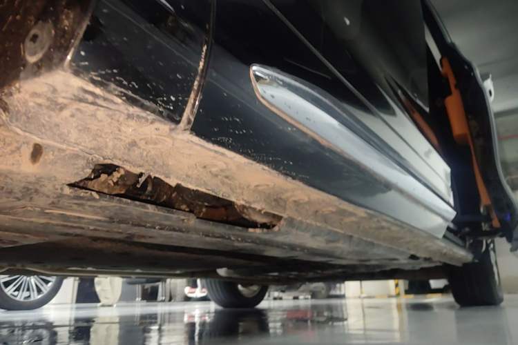 Used Wey Gaoshan 2025 Four-Wheel Drive Alpine 8 Left Side Sill