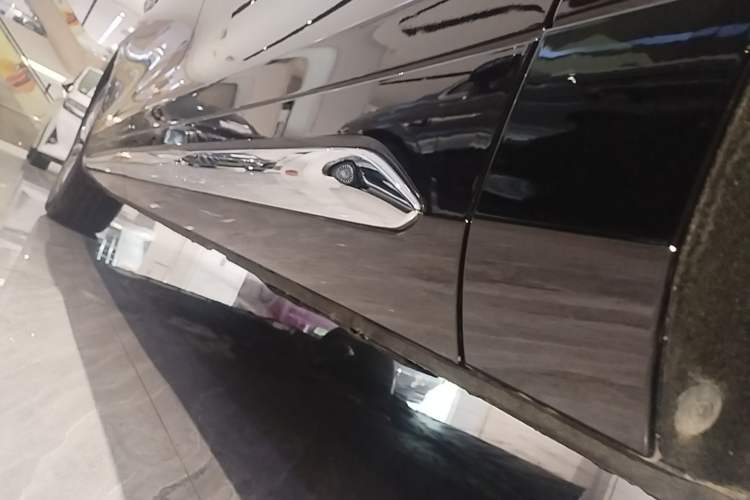 Used Wey Gaoshan 2025 Four-Wheel Drive Alpine 8 Left Side Sill