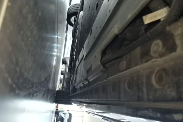 Used Wey Gaoshan 2025 Four-Wheel Drive Alpine 8 Left Side Sill