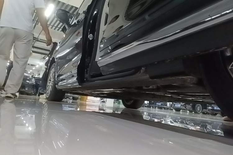 Used Wey Gaoshan 2025 Four-Wheel Drive Alpine 9 Left Side Sill
