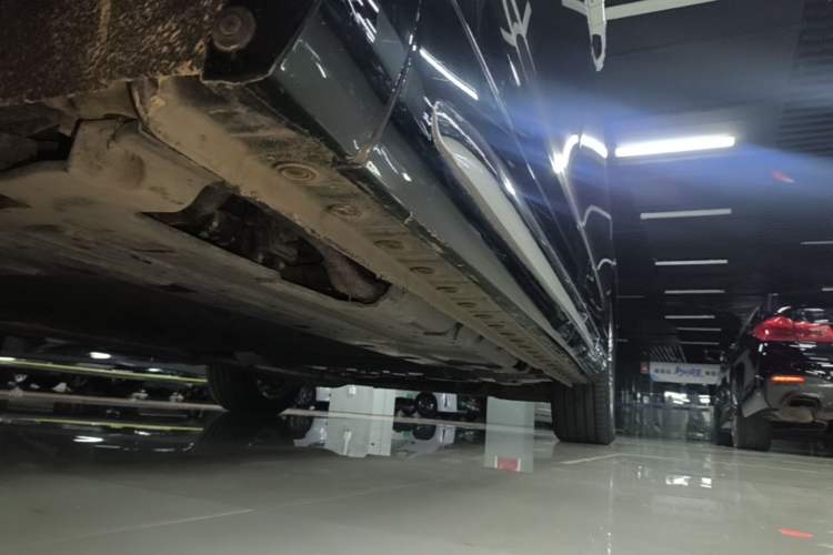 Used Wey Gaoshan 2025 Four-Wheel Drive Alpine 8 Left Side Sill