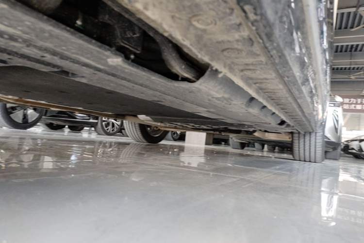 Used Wey Gaoshan 2025 Model Four-Wheel Drive Gao Shan 7 Left Side Sill