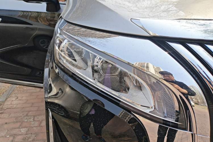 Used Wey Gaoshan 2025 Four-Wheel Drive Alpine 8 Right Front Headlight