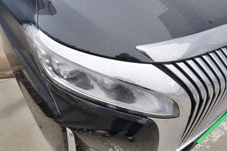 Used Wey Gaoshan 2025 Four-Wheel Drive Alpine 8 Right Front Headlight