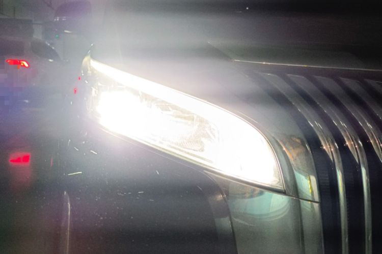 Used Wey Gaoshan 2025 Four-Wheel Drive Alpine 8 Right Front Headlight