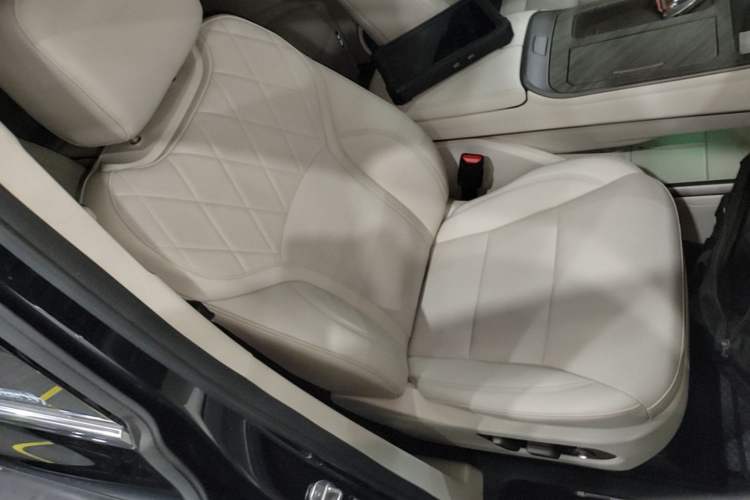 Used Wey Gaoshan 2025 Four-Wheel Drive Alpine 8 Right Front Seat