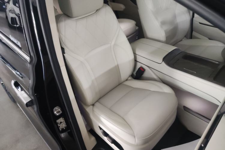 Used Wey Gaoshan 2025 Model Four-Wheel Drive Gao Shan 7 Right Front Seat
