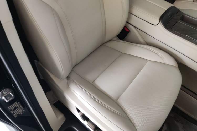 Used Wey Gaoshan 2025 Four-Wheel Drive Alpine 8 Right Front Seat