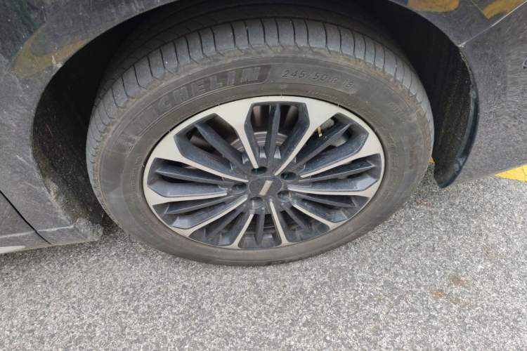 Used Wey Gaoshan 2025 Model Four-Wheel Drive Gao Shan 7 Right Front Wheel Hub