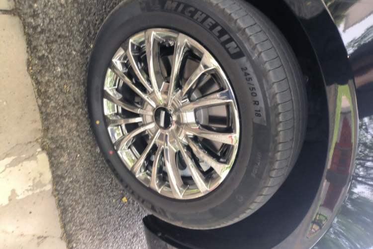 Used Wey Gaoshan 2025 Model Four-Wheel Drive Gao Shan 7 Right Front Wheel Hub
