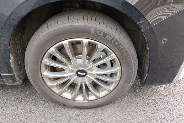 Used Wey Gaoshan 2025 Four-Wheel Drive Alpine 8 Right Front Wheel Hub