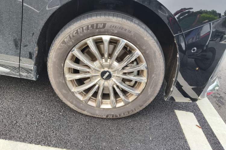 Used Wey Gaoshan 2025 Four-Wheel Drive Alpine 8 Right Front Wheel Hub