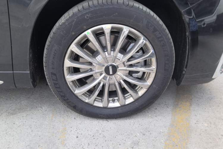 Used Wey Gaoshan 2025 Four-Wheel Drive Alpine 8 Right Front Wheel Hub