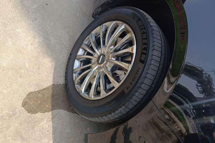 Used Wey Gaoshan 2025 Four-Wheel Drive Alpine 8 Right Front Wheel Hub