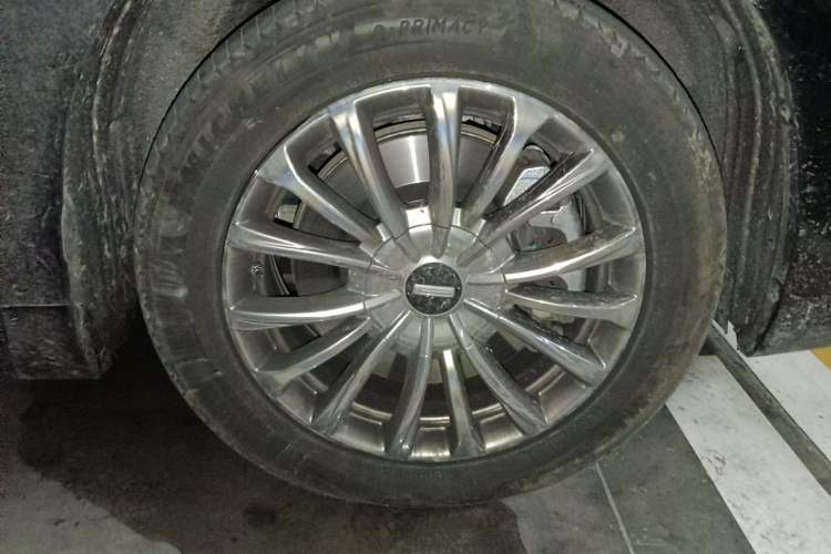 Used Wey Gaoshan 2025 Four-Wheel Drive Alpine 8 Right Front Wheel Hub