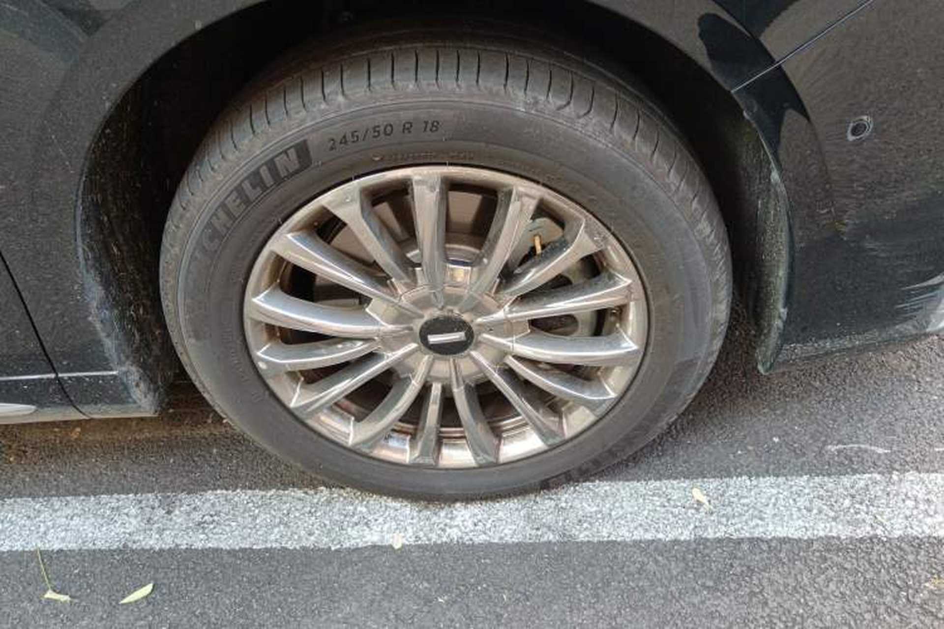 Used Wey Gaoshan 2025 Four-Wheel Drive Alpine 8 Right Front Wheel Hub