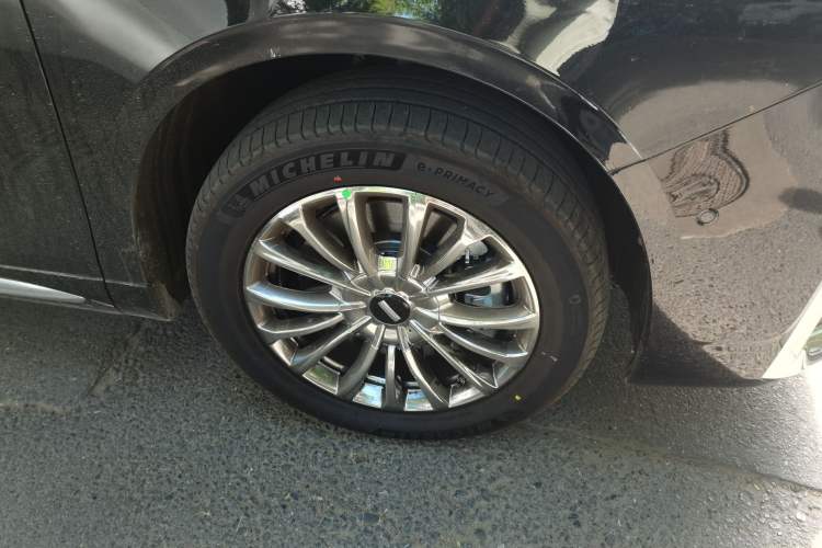 Used Wey Gaoshan 2025 Four-Wheel Drive Alpine 8 Right Front Wheel Hub