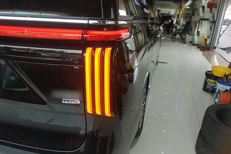 Used Wey Gaoshan 2025 Four-Wheel Drive Alpine 8 Right Rear Taillight