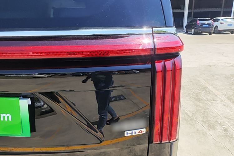 Used Wey Gaoshan 2025 Model Four-Wheel Drive Gao Shan 7 Right Rear Taillight