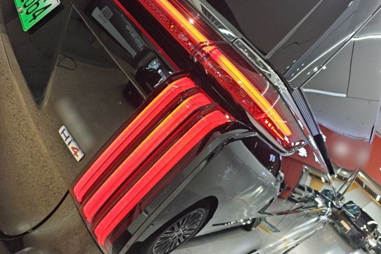 Used Wey Gaoshan 2025 Four-Wheel Drive Alpine 8 Right Rear Taillight
