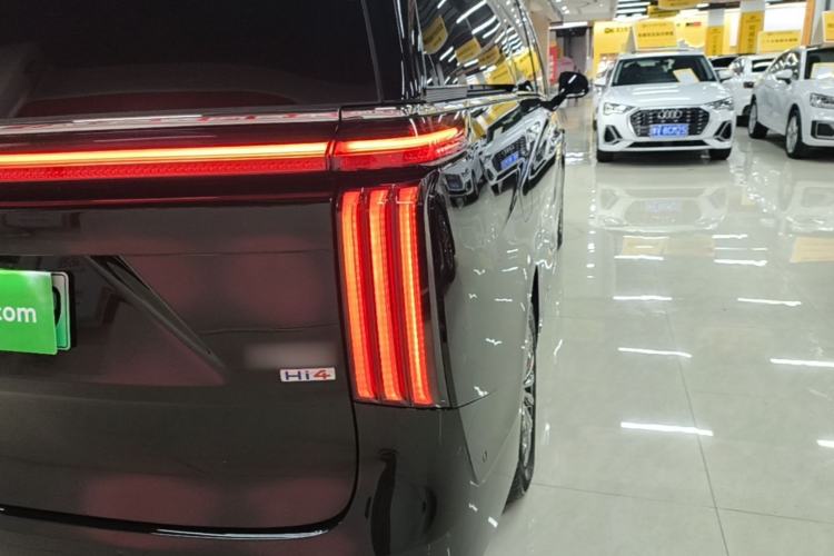 Used Wey Gaoshan 2025 Four-Wheel Drive Alpine 8 Right Rear Taillight
