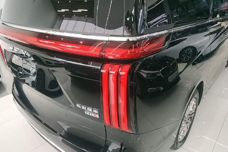 Used Wey Gaoshan 2025 Four-Wheel Drive Alpine 8 Right Rear Taillight