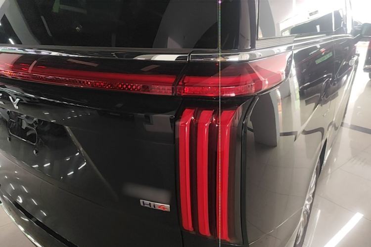 Used Wey Gaoshan 2025 Four-Wheel Drive Alpine 8 Right Rear Taillight