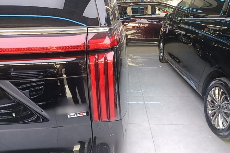 Used Wey Gaoshan 2025 Four-Wheel Drive Alpine 8 Right Rear Taillight