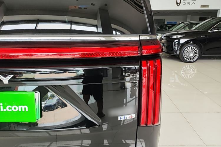 Used Wey Gaoshan 2025 Four-Wheel Drive Alpine 8 Right Rear Taillight