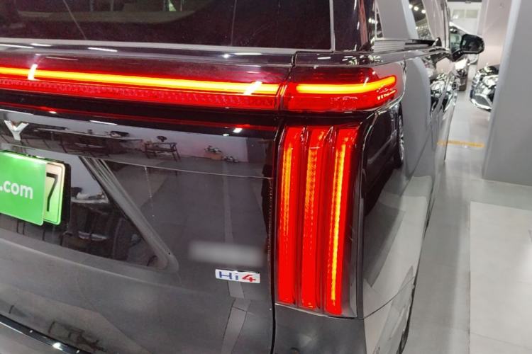 Used Wey Gaoshan 2025 Four-Wheel Drive Alpine 8 Right Rear Taillight
