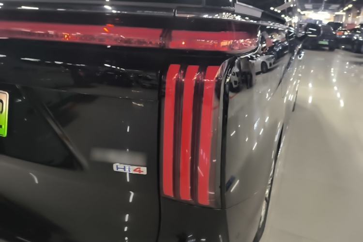 Used Wey Gaoshan 2025 Four-Wheel Drive Alpine 8 Right Rear Taillight