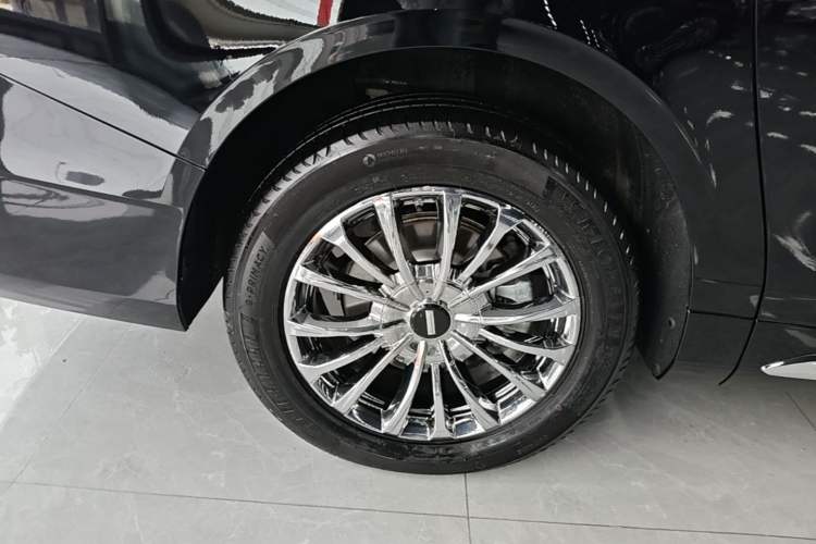 Used Wey Gaoshan 2025 Four-Wheel Drive Alpine 8 Right Rear Wheel Hub