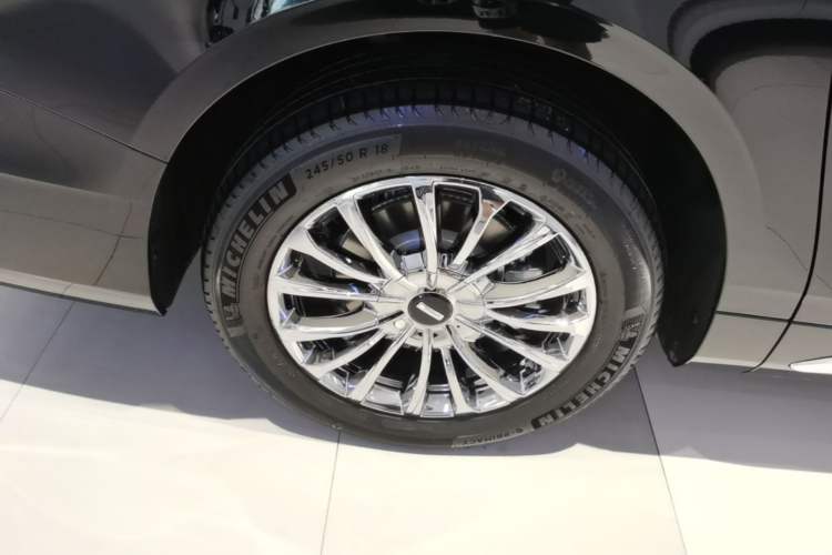 Used Wey Gaoshan 2025 Four-Wheel Drive Alpine 8 Right Rear Wheel Hub