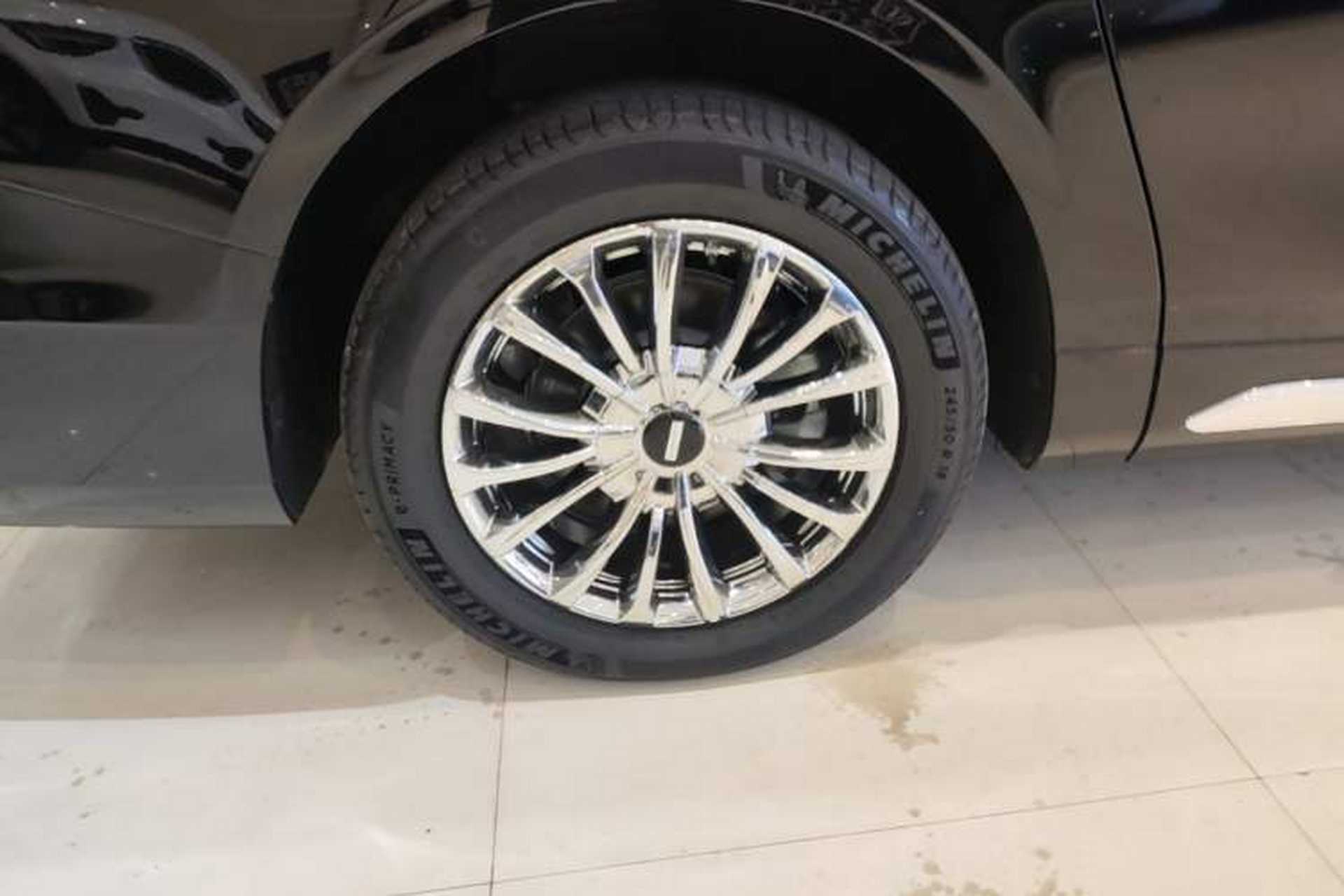 Used Wey Gaoshan 2025 Four-Wheel Drive Alpine 8 Right Rear Wheel Hub