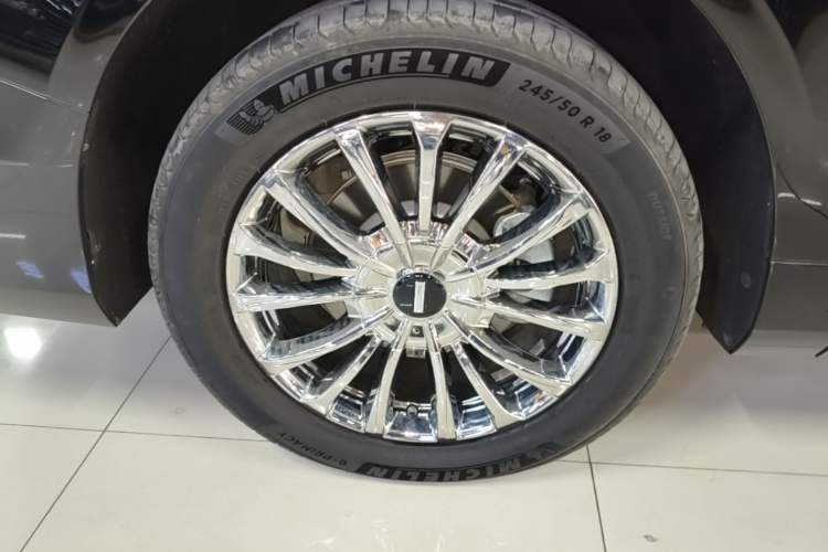 Used Wey Gaoshan 2025 Four-Wheel Drive Alpine 8 Right Rear Wheel Hub