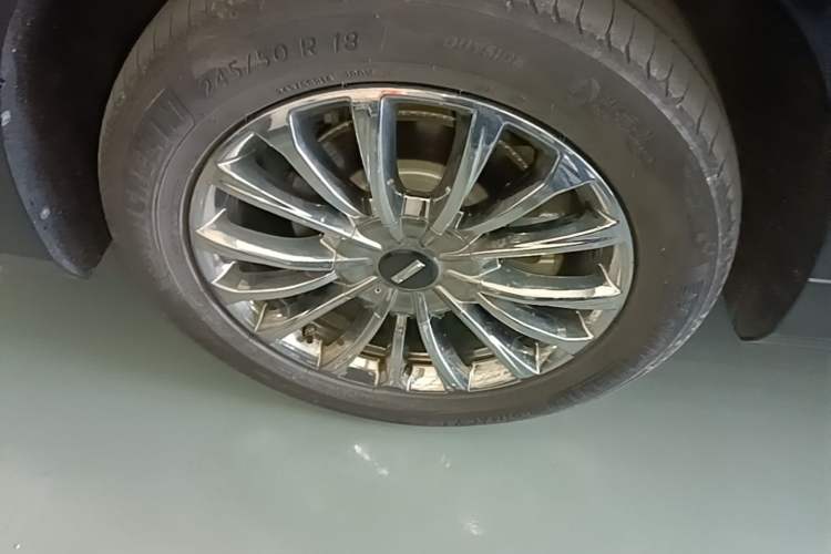 Used Wey Gaoshan 2025 Four-Wheel Drive Alpine 8 Right Rear Wheel Hub