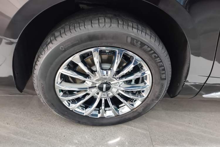 Used Wey Gaoshan 2025 Four-Wheel Drive Alpine 8 Right Rear Wheel Hub