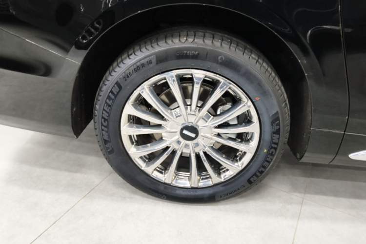 Used Wey Gaoshan 2025 Four-Wheel Drive Alpine 8 Right Rear Wheel Hub