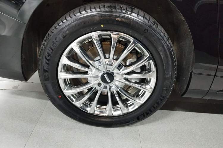Used Wey Gaoshan 2025 Four-Wheel Drive Alpine 8 Right Rear Wheel Hub