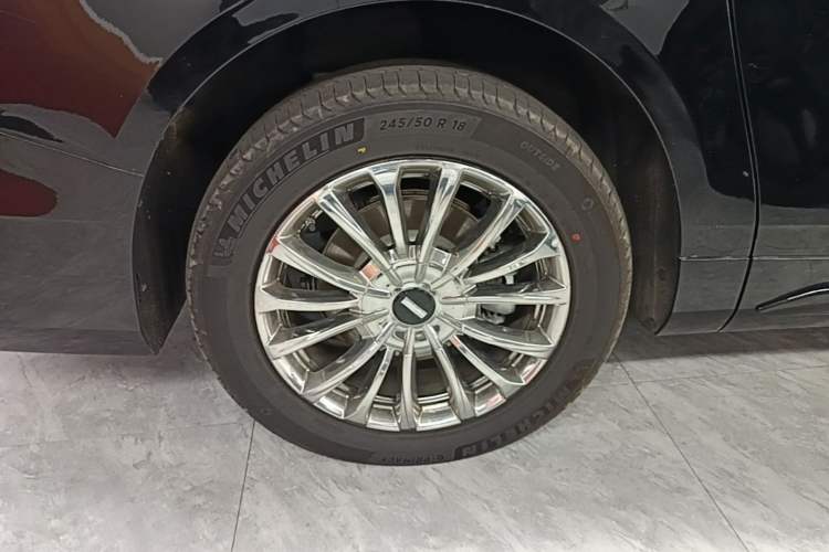 Used Wey Gaoshan 2025 Four-Wheel Drive Alpine 8 Right Rear Wheel Hub