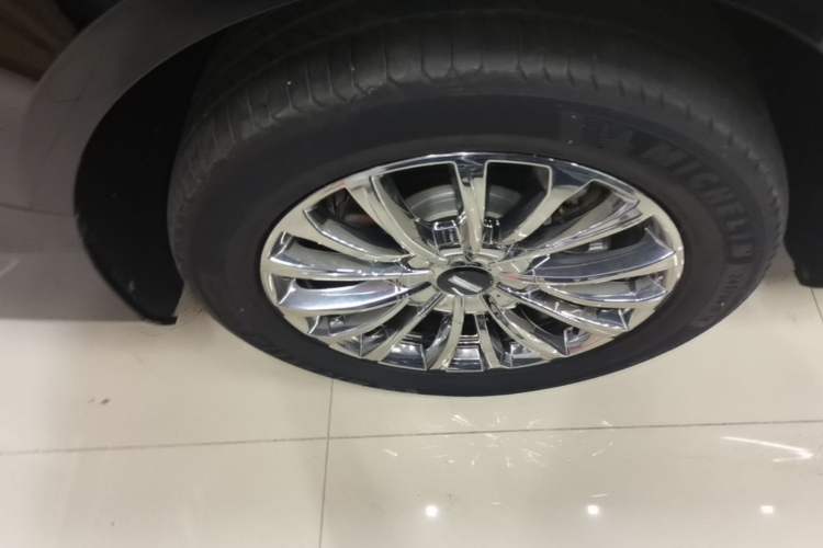 Used Wey Gaoshan 2025 Four-Wheel Drive Alpine 9 Right Rear Wheel Hub