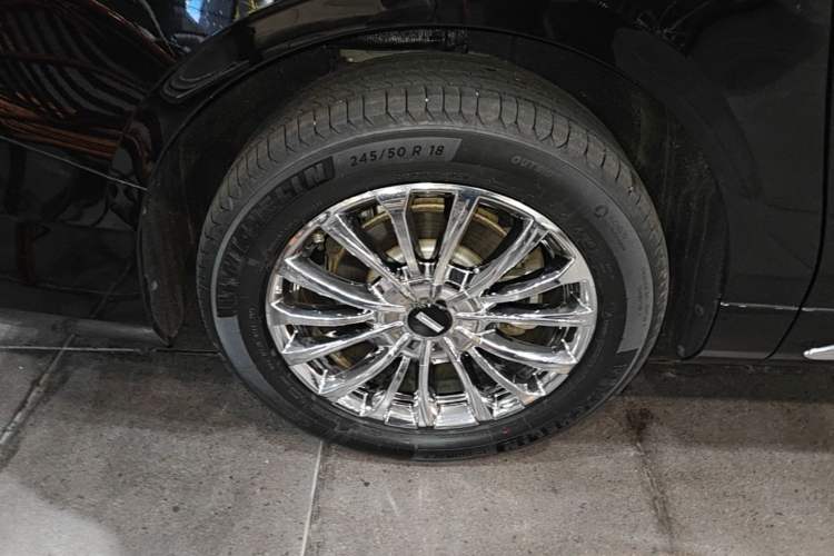 Used Wey Gaoshan 2025 Four-Wheel Drive Alpine 8 Right Rear Wheel Hub