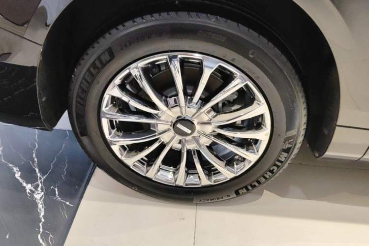 Used Wey Gaoshan 2025 Four-Wheel Drive Alpine 8 Right Rear Wheel Hub