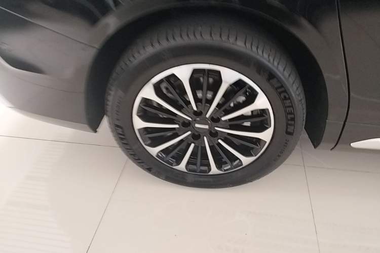 Used Wey Gaoshan 2025 Model Four-Wheel Drive Gao Shan 7 Right Rear Wheel Hub