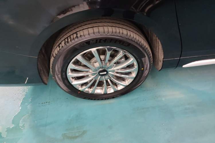 Used Wey Gaoshan 2025 Four-Wheel Drive Alpine 8 Right Rear Wheel Hub