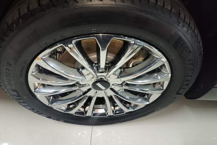 Used Wey Gaoshan 2025 Four-Wheel Drive Alpine 8 Right Rear Wheel Hub