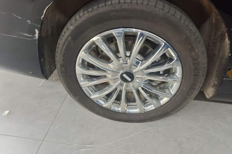 Used Wey Gaoshan 2025 Four-Wheel Drive Alpine 8 Right Rear Wheel Hub