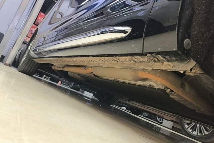 Used Wey Gaoshan 2025 Four-Wheel Drive Alpine 8 Right Side Sill