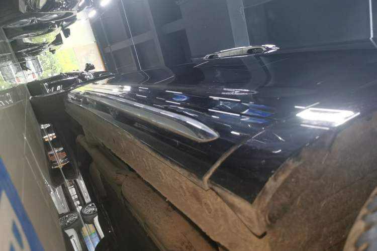 Used Wey Gaoshan 2025 Four-Wheel Drive Alpine 8 Right Side Sill